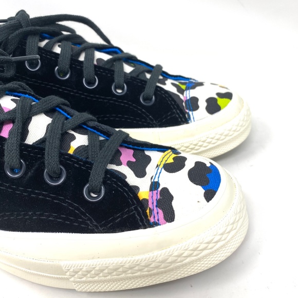 💖MEGA SALE💖Converse Chuck 70 OX Pattern Low Top Black Animal Women's 572393C - Picture 4 of 10